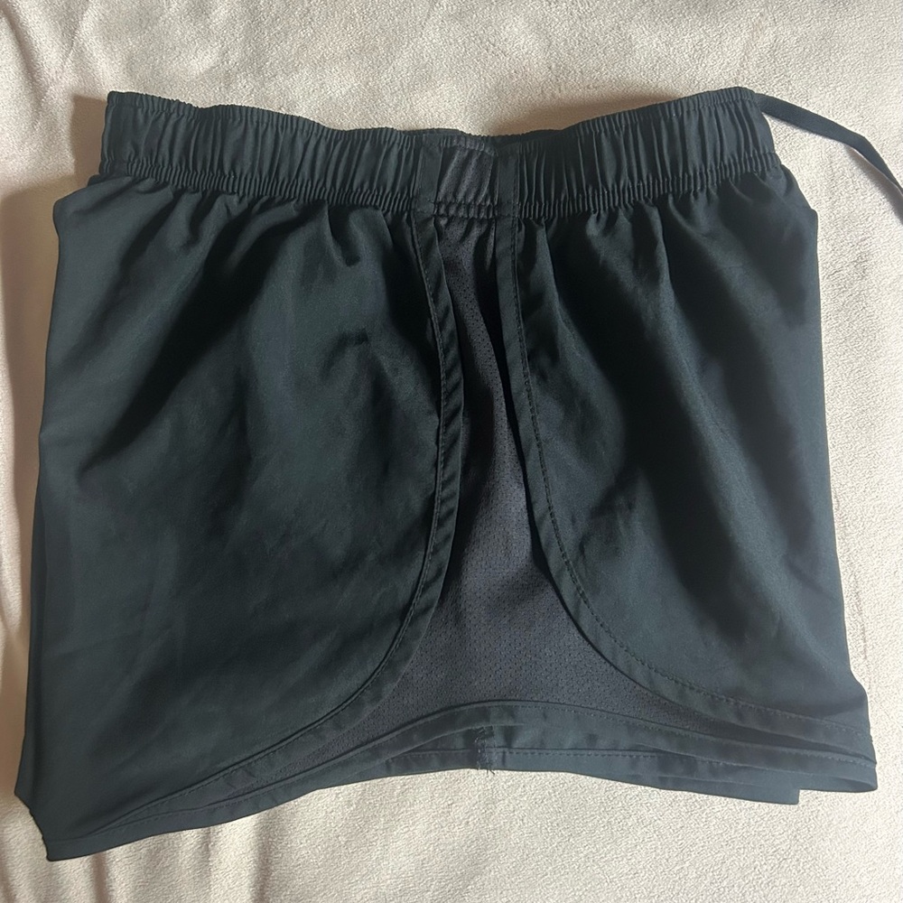 Nike Dri-fit black shorts - Picture 5 of 6